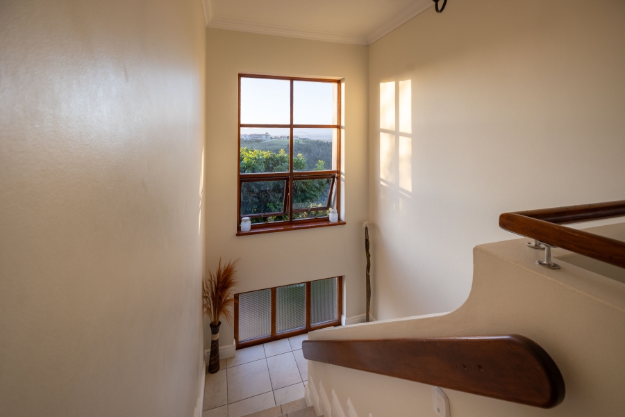 7 Bedroom Property for Sale in Bowtie Western Cape
